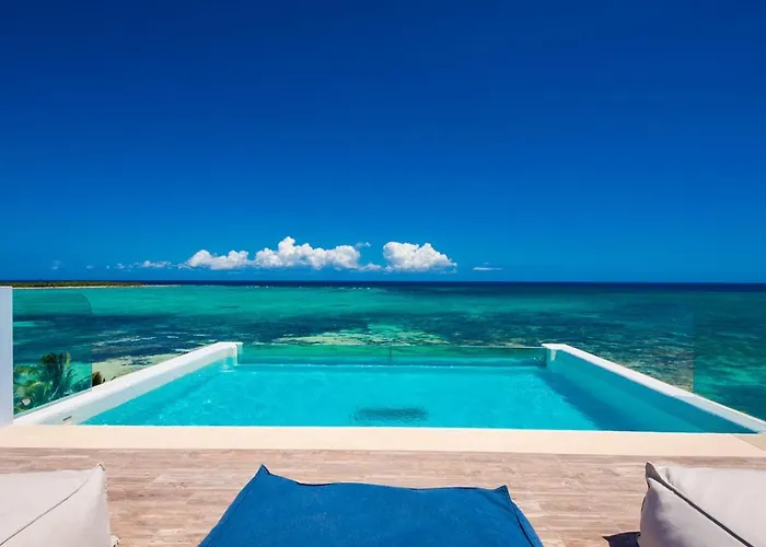 Beachfront Soliman Bay 42 *