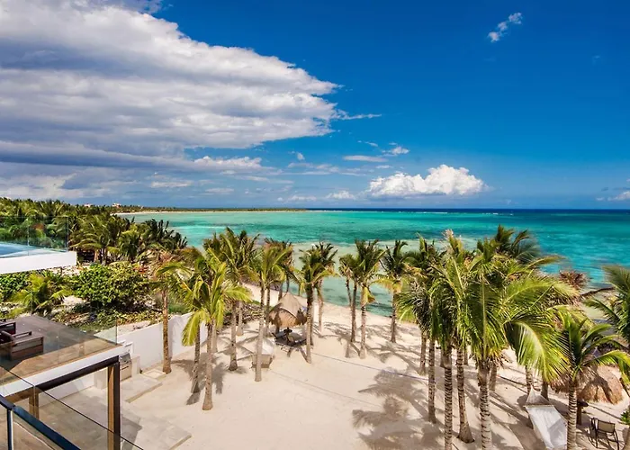 Beachfront Soliman Bay 42 Villa *