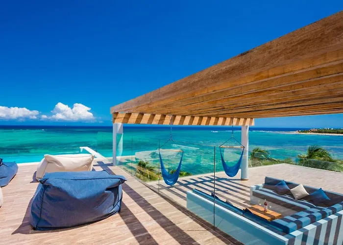 Beachfront Soliman Bay 42 Villa