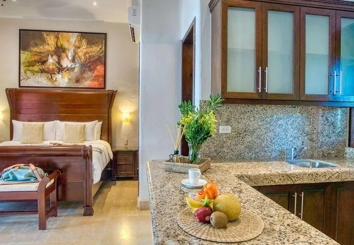Beachfront Soliman Bay 42 Villa *