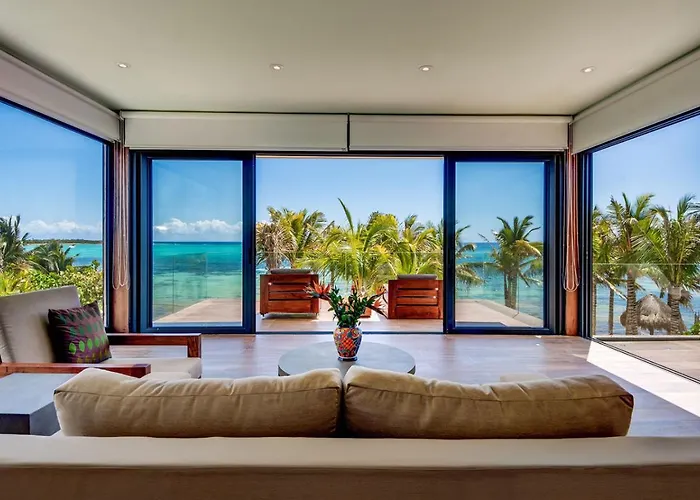 Beachfront Soliman Bay 42 Villa *