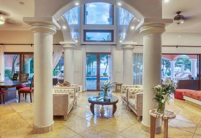 Beachfront Soliman Bay 42 Villa