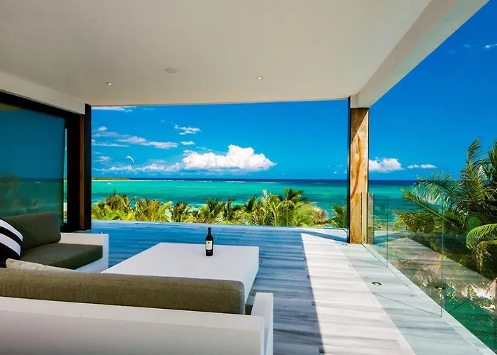 Beachfront Soliman Bay 42 Villa Balcheil