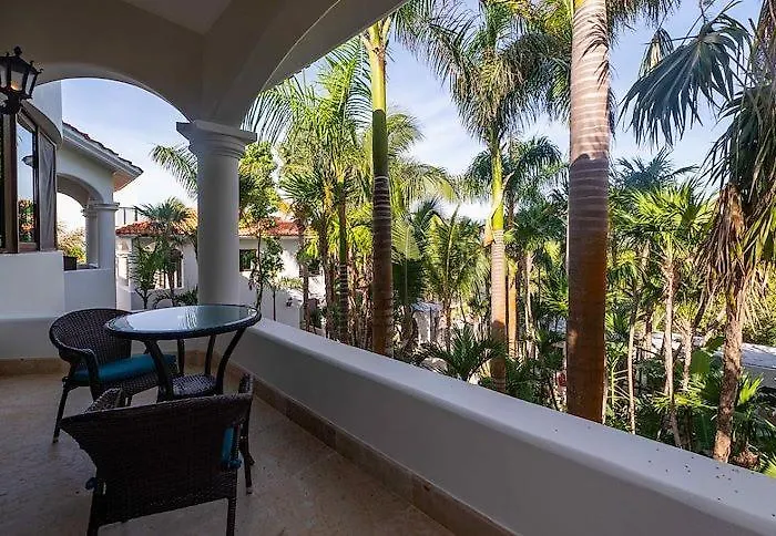 Beachfront Soliman Bay 42 Villa *